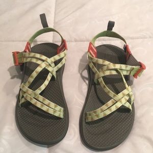 Girls Chacos size 3 NWOT